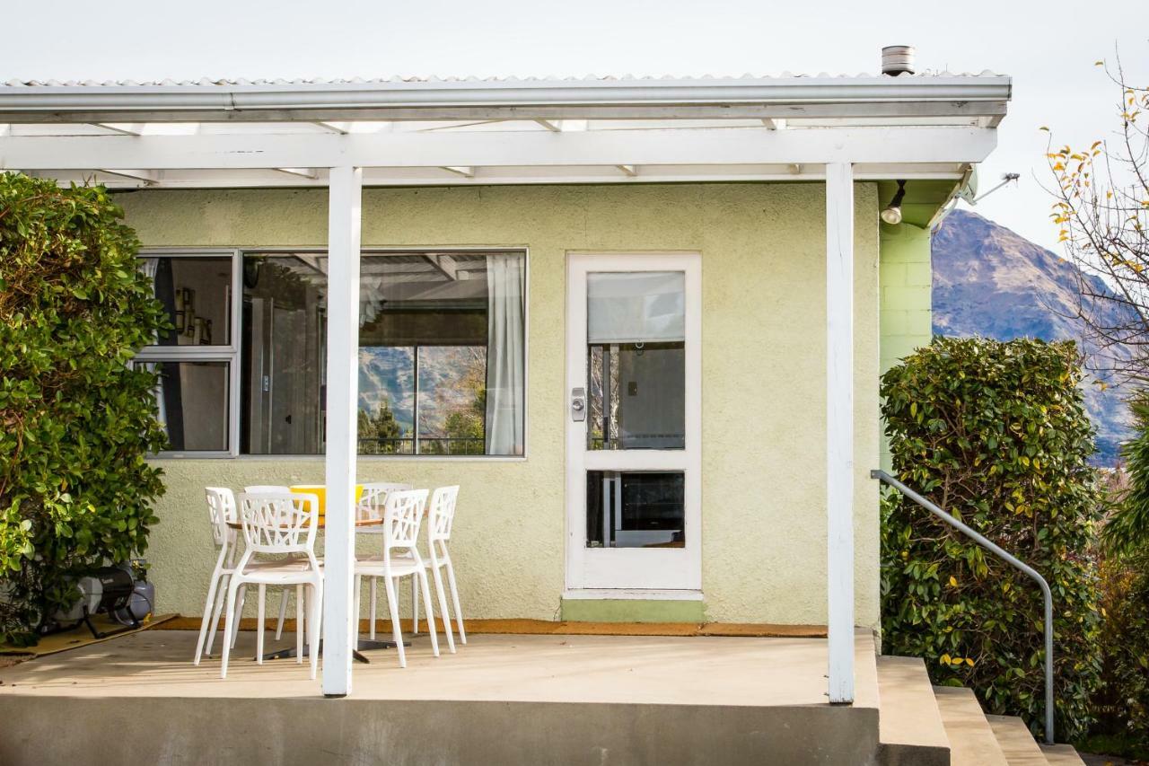 Villa Retro With A View Wanaka Esterno foto
